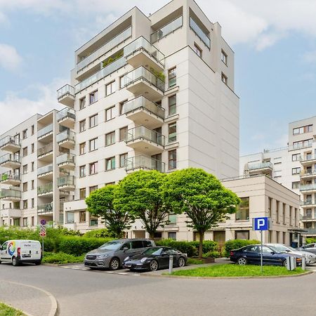 City Apartment With Parking Near Metro Mlociny By Noclegi Renters Varsovia Exterior foto